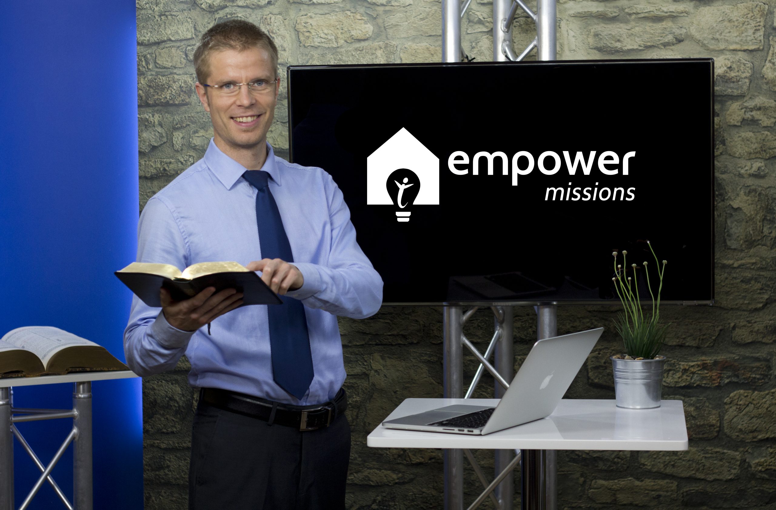 PS, empower screen